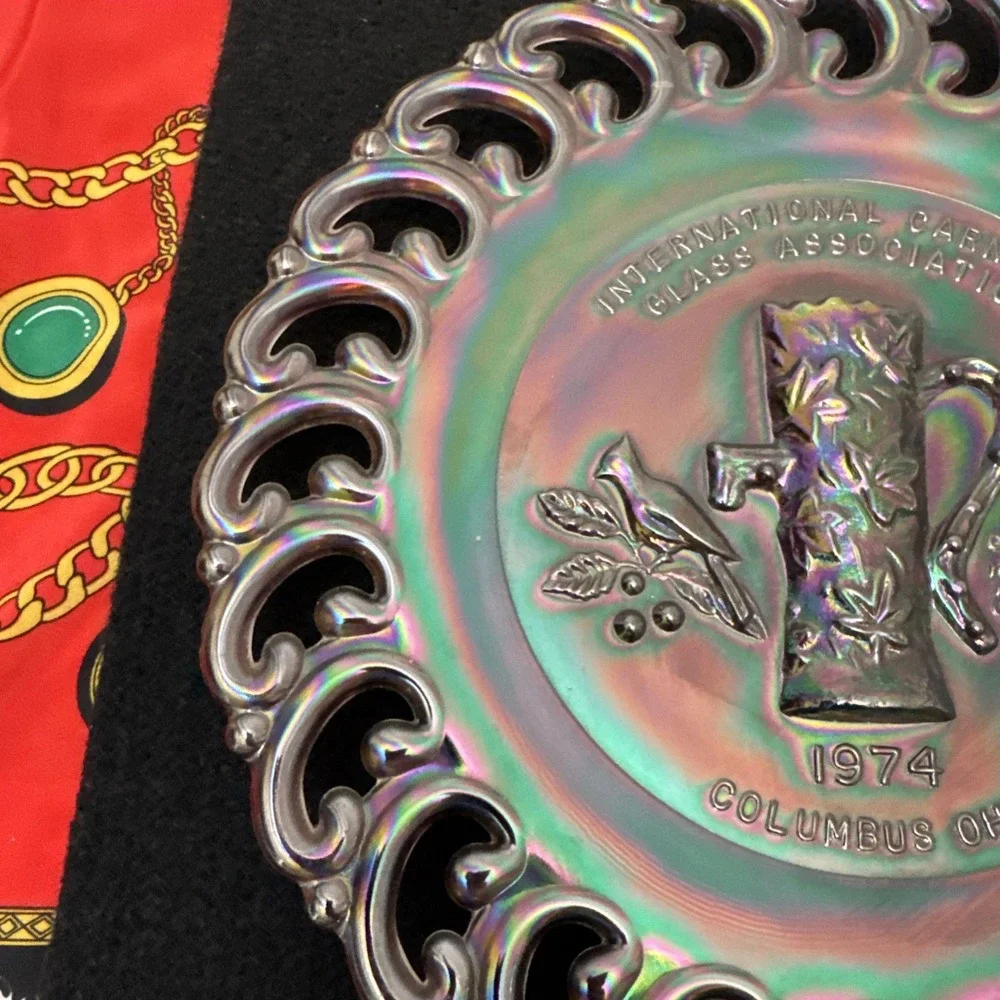 L.E. Smith Amethyst Carnival International Carnival Glass Association Plate 1974